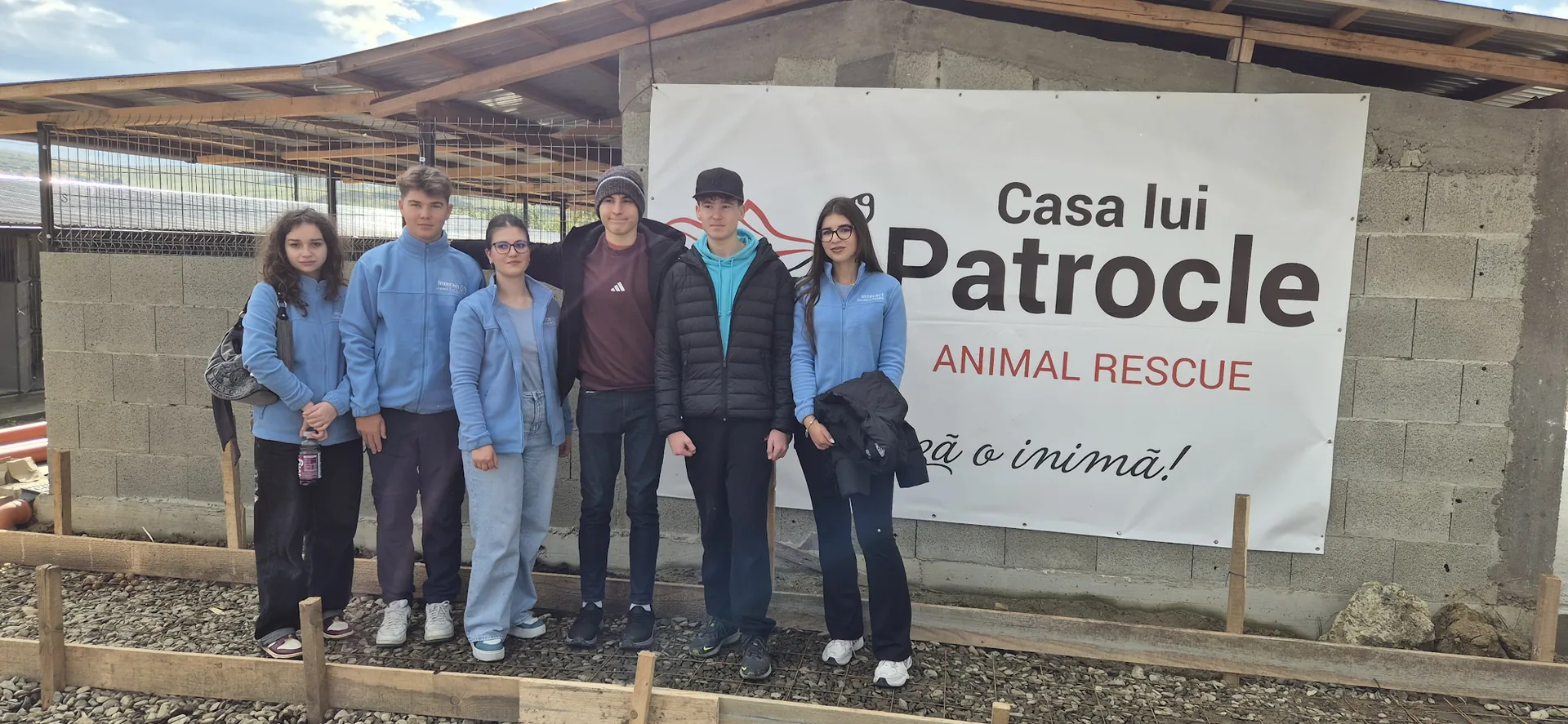 Casa lui Patrocle — Voluntari în acțiune